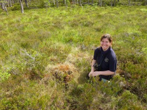 Sharon Yardy finding Sphagnum fuscum on Loch Maree Island